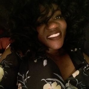 Meet your Posher, Raquel